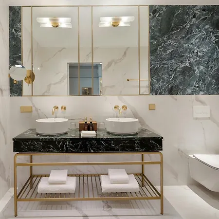 Stradom House, Autograph Collection 5*