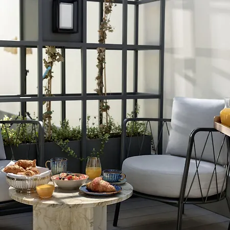 Stradom House, Autograph Collection 5*