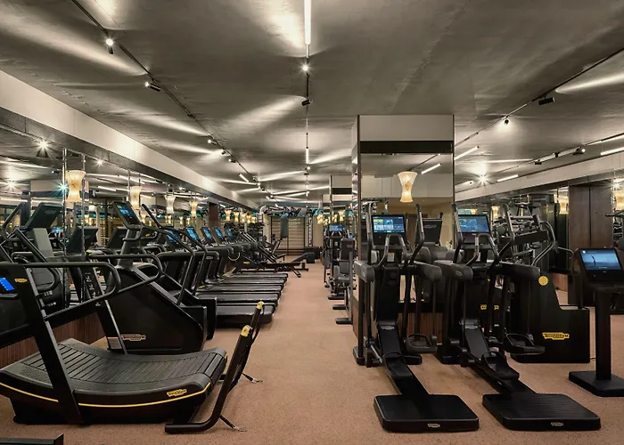 Stradom House, Autograph Collection 5*