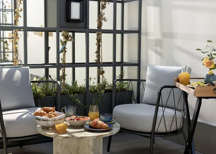 Stradom House, Autograph Collection 5*